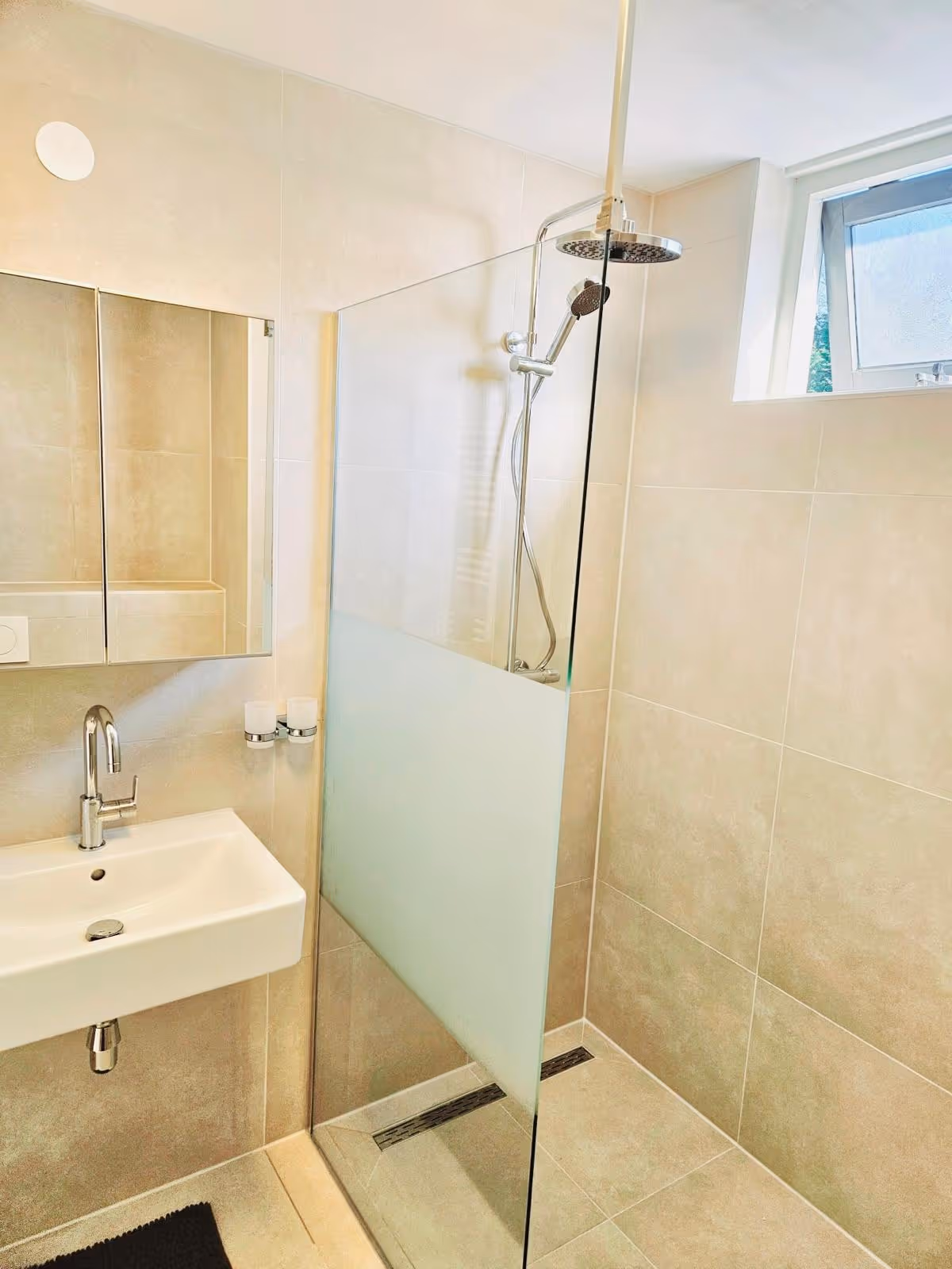 Mooie moderne badkamer