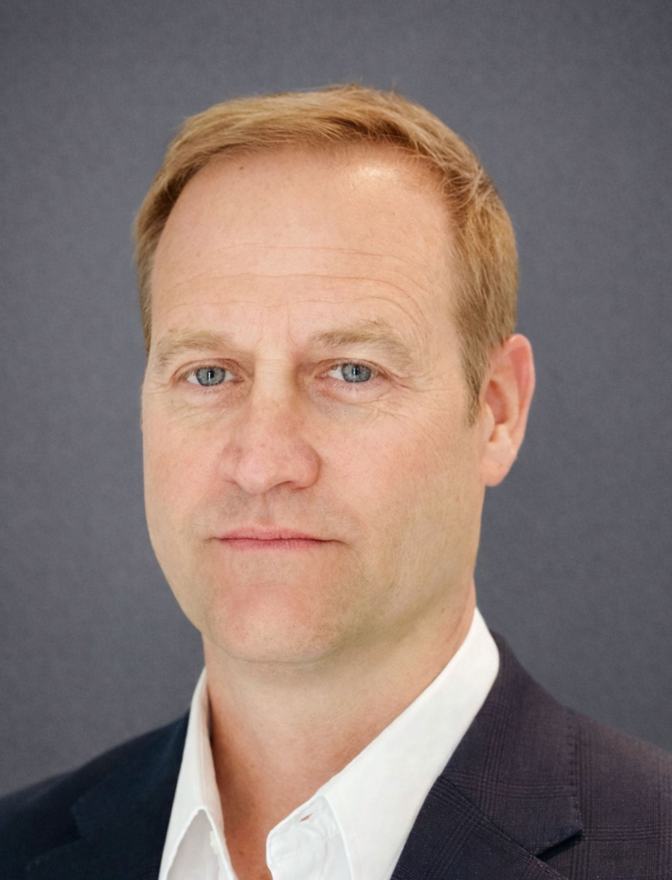 Justin Dearborn headshot