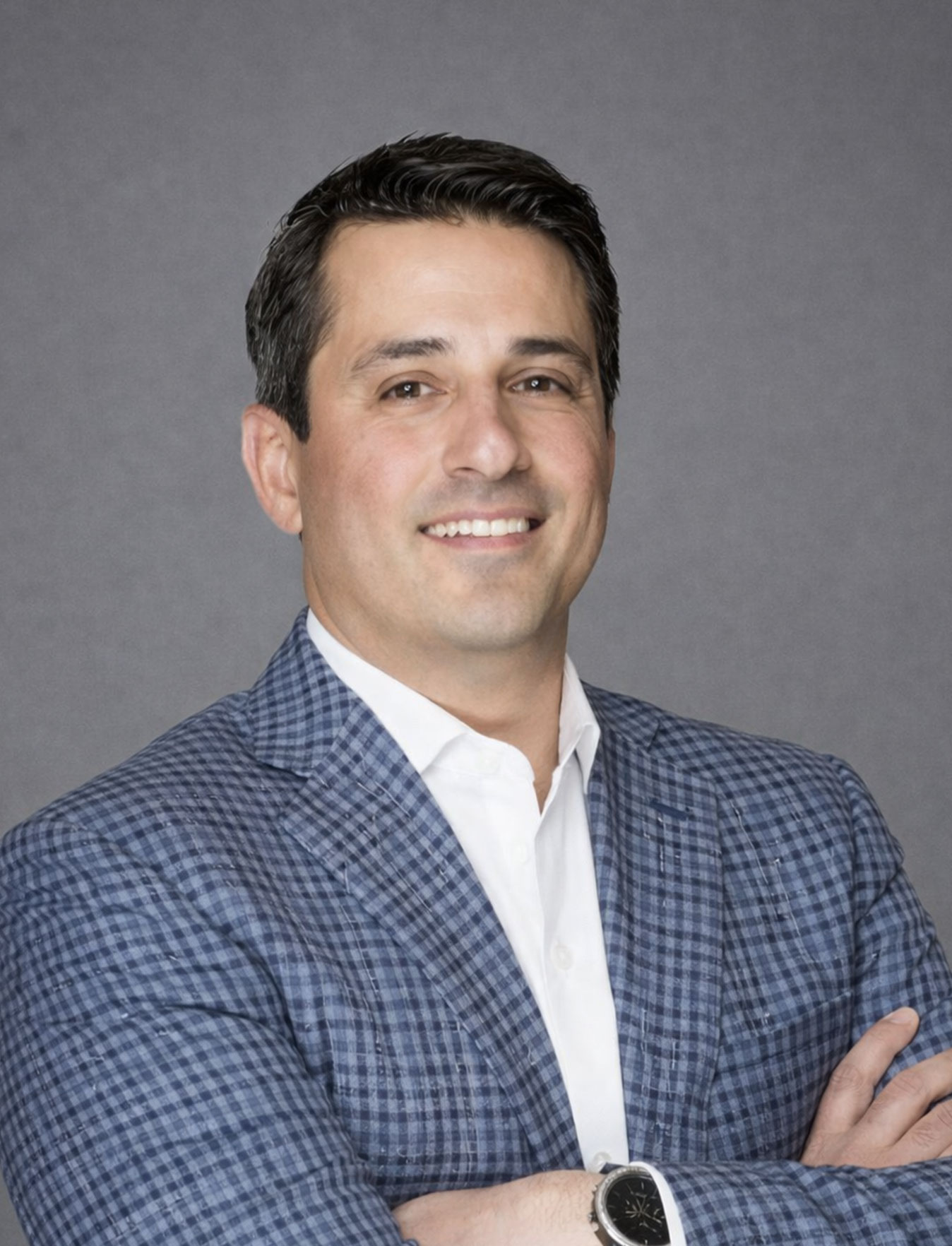 Navid Farzad headshot