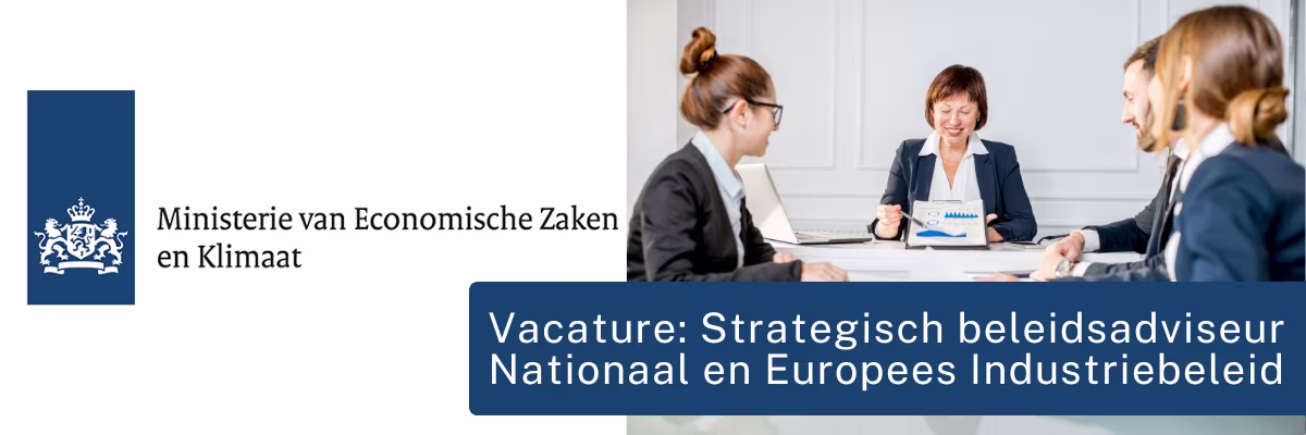 Professionele vergadering met vier personen rond een tafel, logo Ministerie van Economische Zaken en Klimaat zichtbaar.