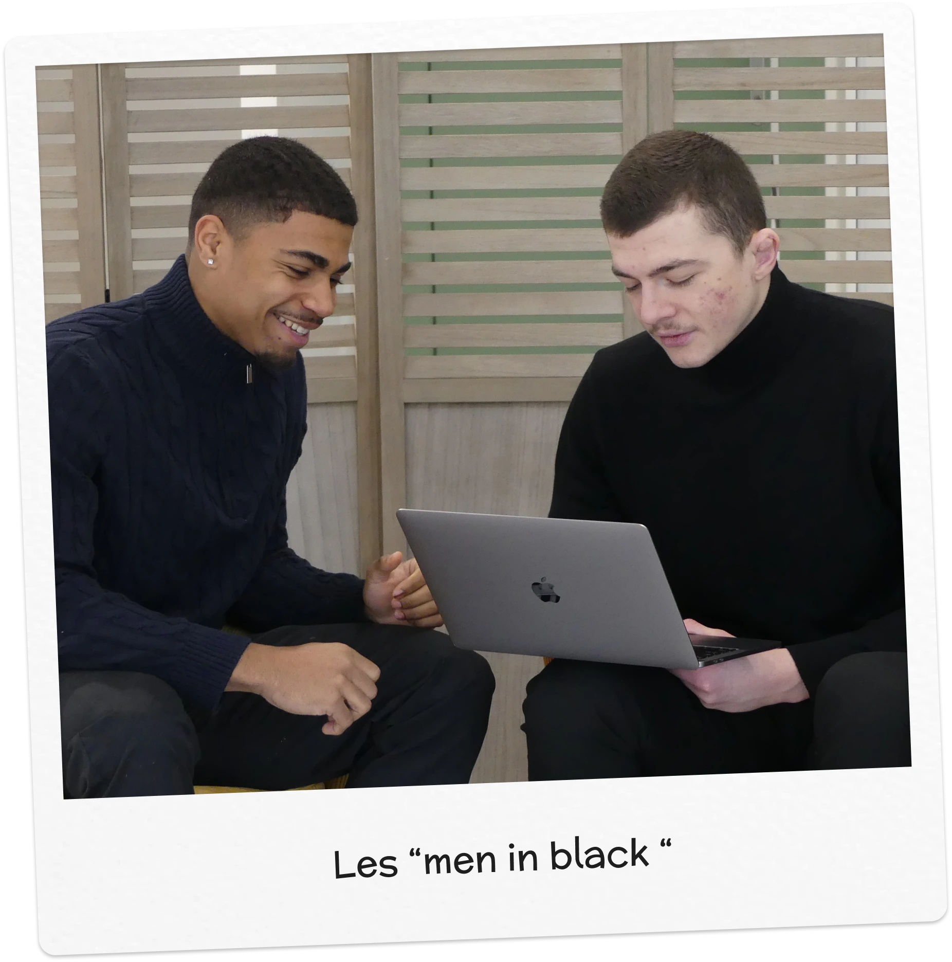 Polaroid avec image de l'équipe Duallys