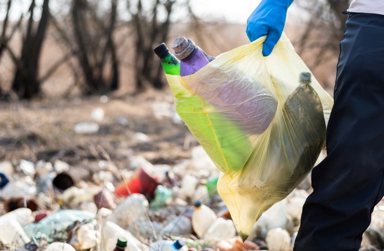 Recognising the Gendered Impact of Plastic Pollution