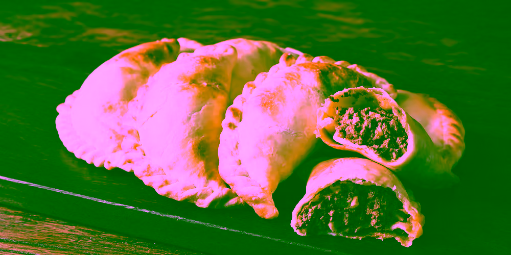 Empanadas argentinas de carne horneadas con repulgue casero