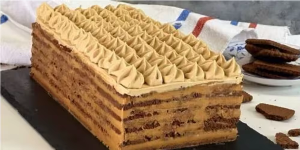Chocotorta casera clásica con dulce de leche y queso crema