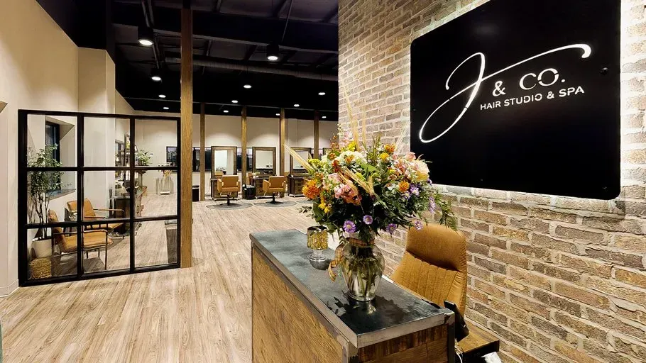 J-CO-HAIR-STUDIO-SPA