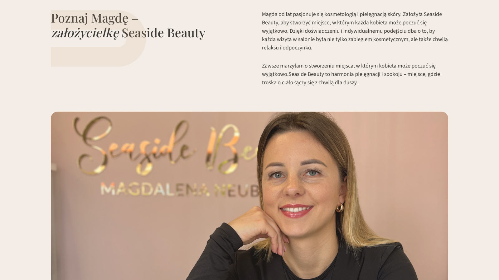 Sekcja strony salonu kosmetycznego Seaside Beauty przedstawiająca właścicielkę salonu