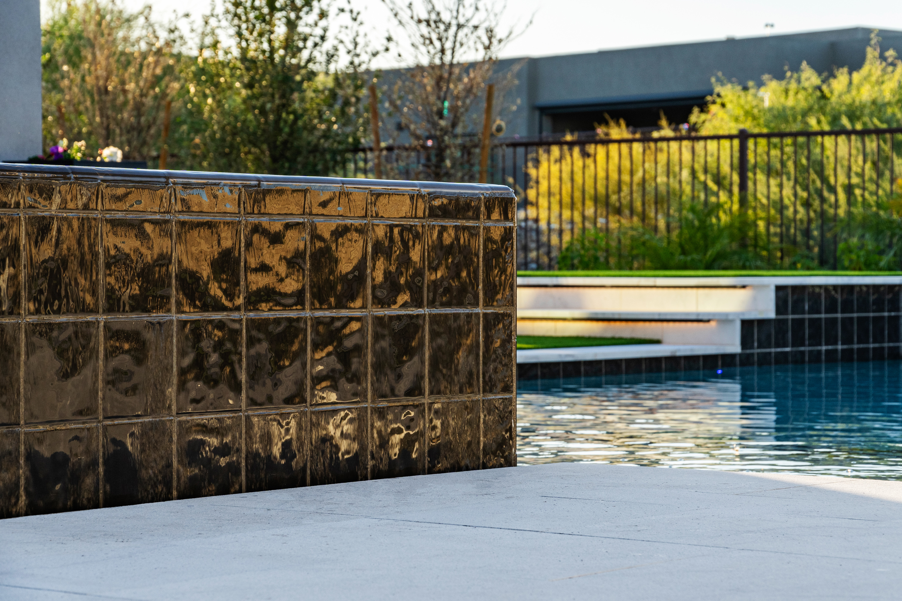 Straight Lines or Flowing Curves? How to Choose the Right Landscape Layout