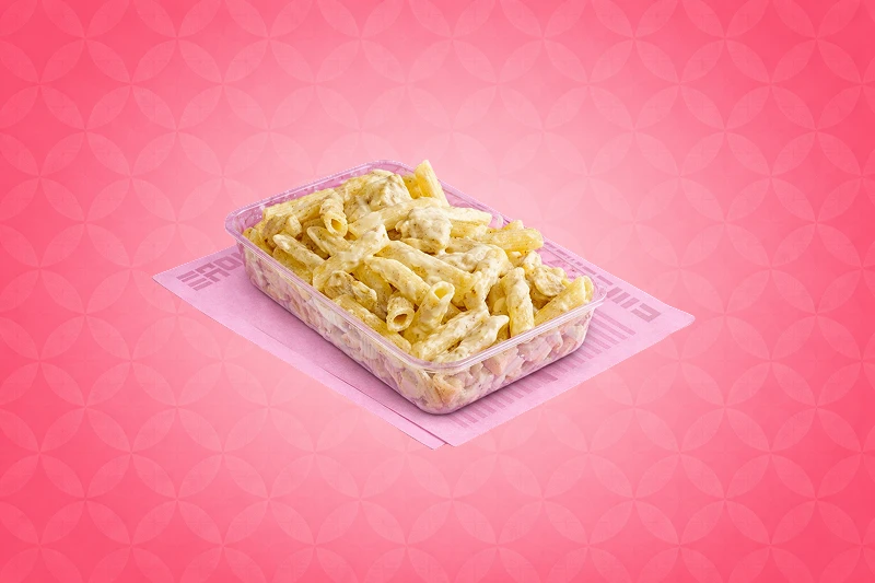 Penne à la crème servies chaudes