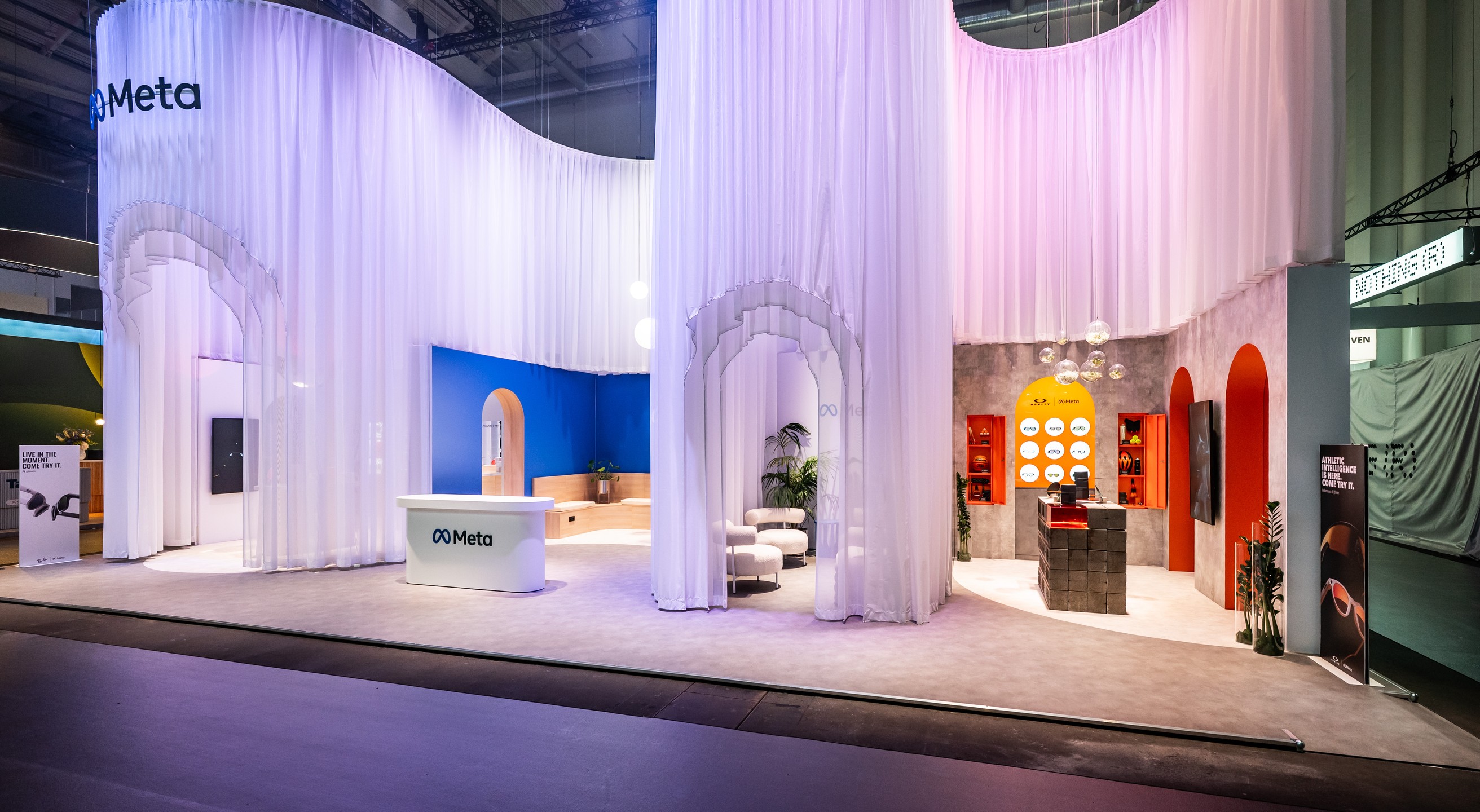 Long-distance effect of the textile construction at the Meta booth at OMR 2026