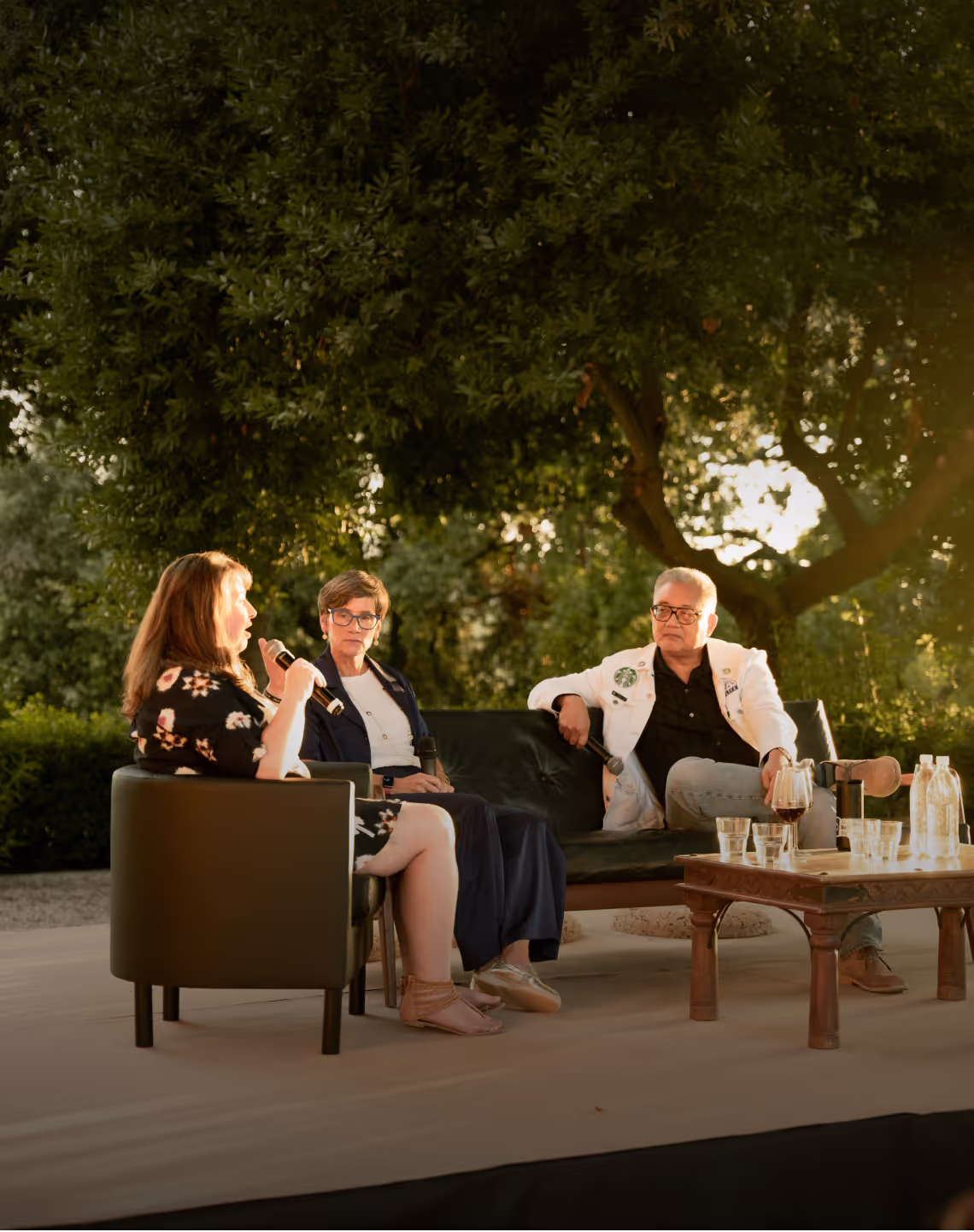 Meaningful exchange at a Tuscan villa