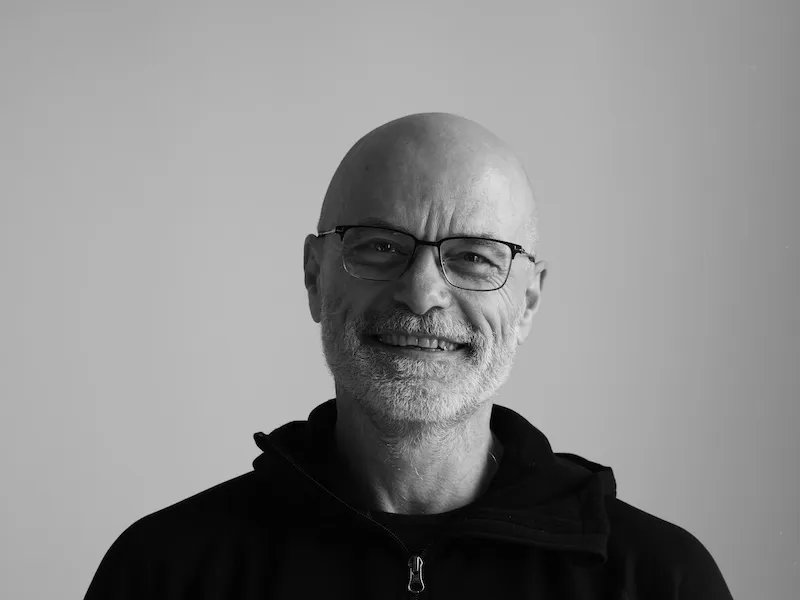 Freundliches Portrait von Dietmar Lucas 