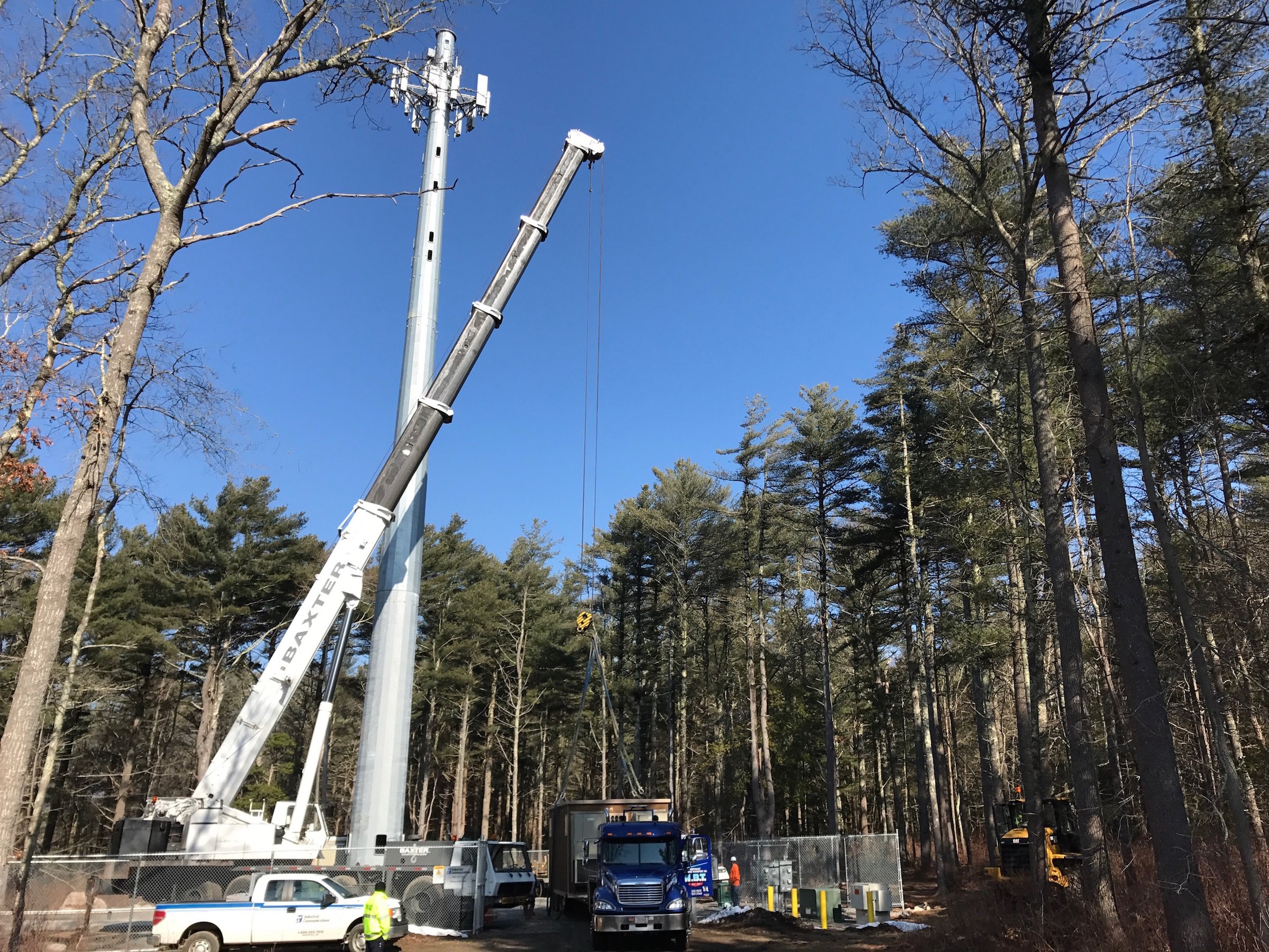 Baxter Crane lifting equipment at active cell tower site