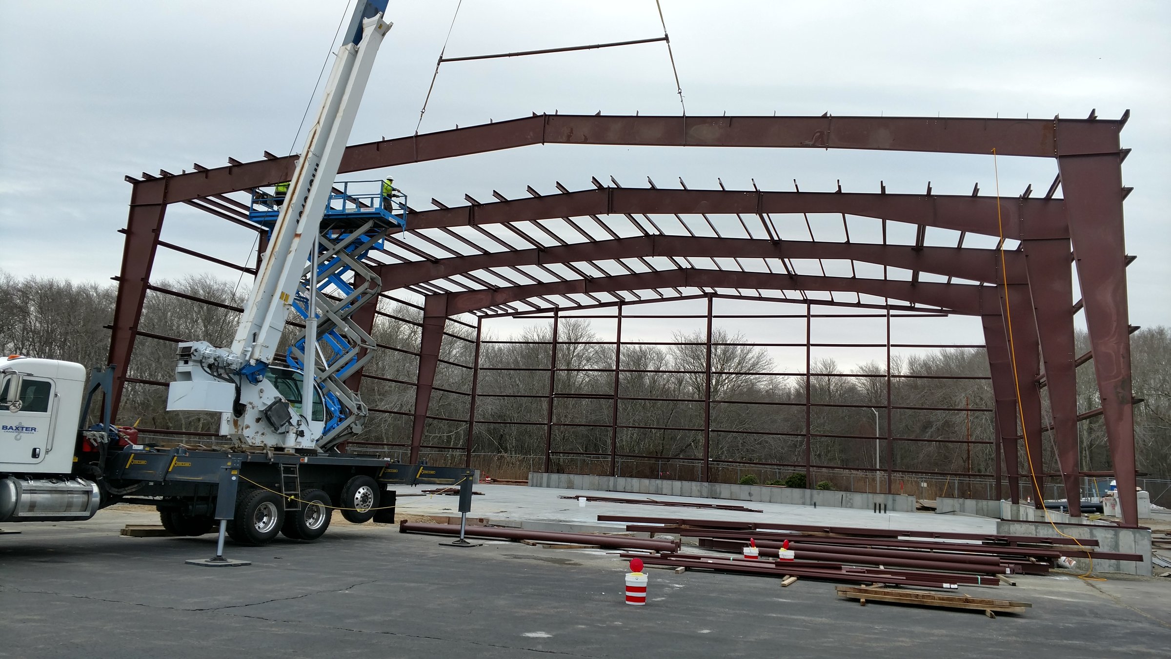 Baxter Crane erecting steel warehouse frame, second angle