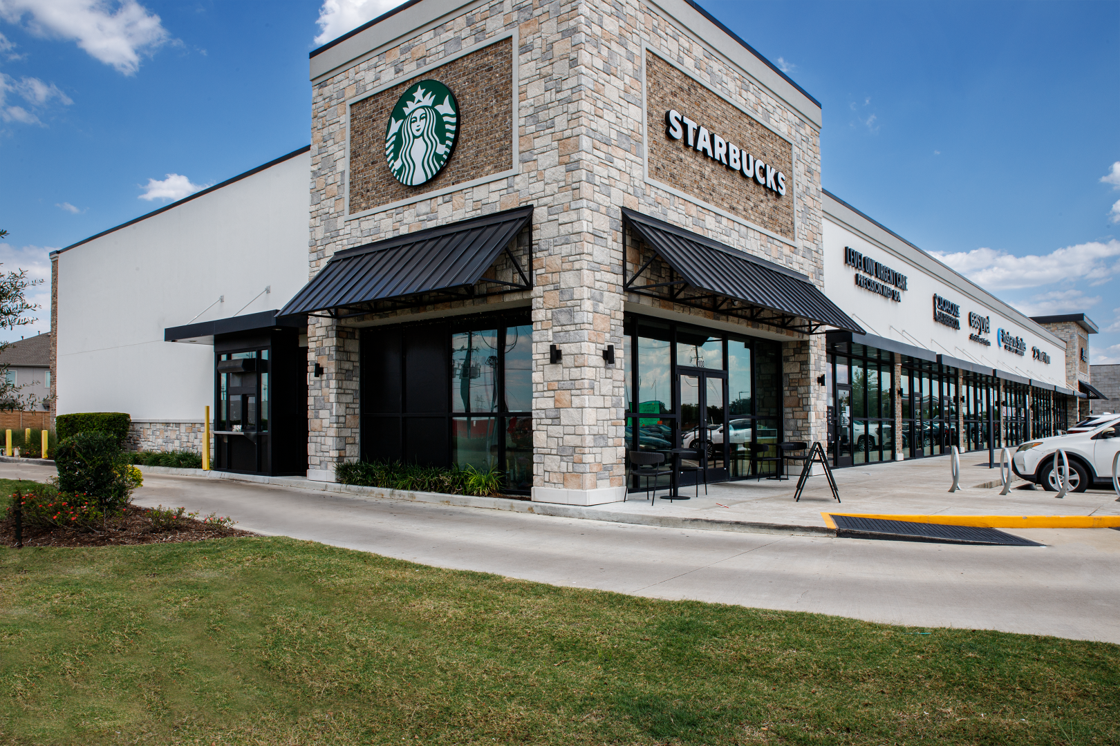 Starbucks Location within walking distance of Balcara at Meridiana in Rosharon, Texas