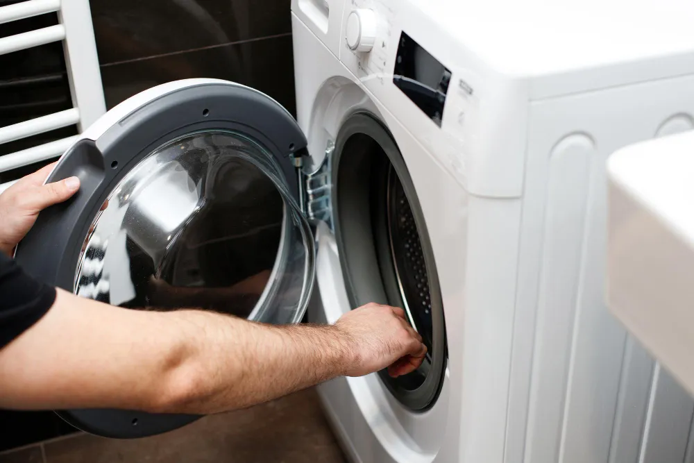 Opening Hotpoint front load washer for inspection