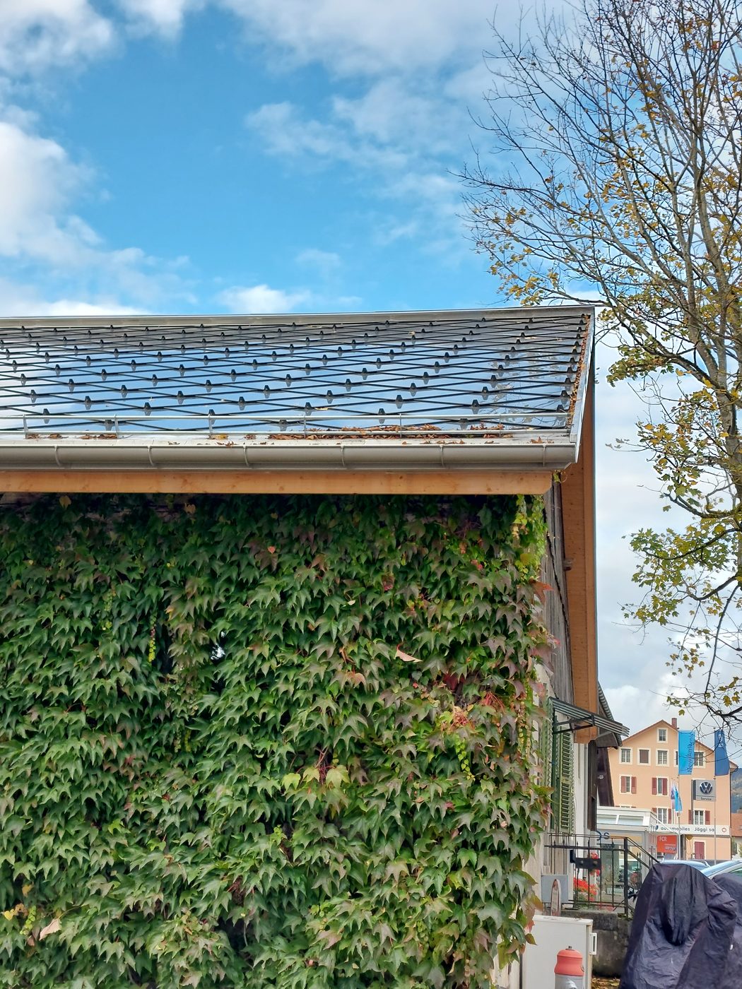 Sunstyle-Solarziegel bilden die neue Dachhaut in Corgémont
