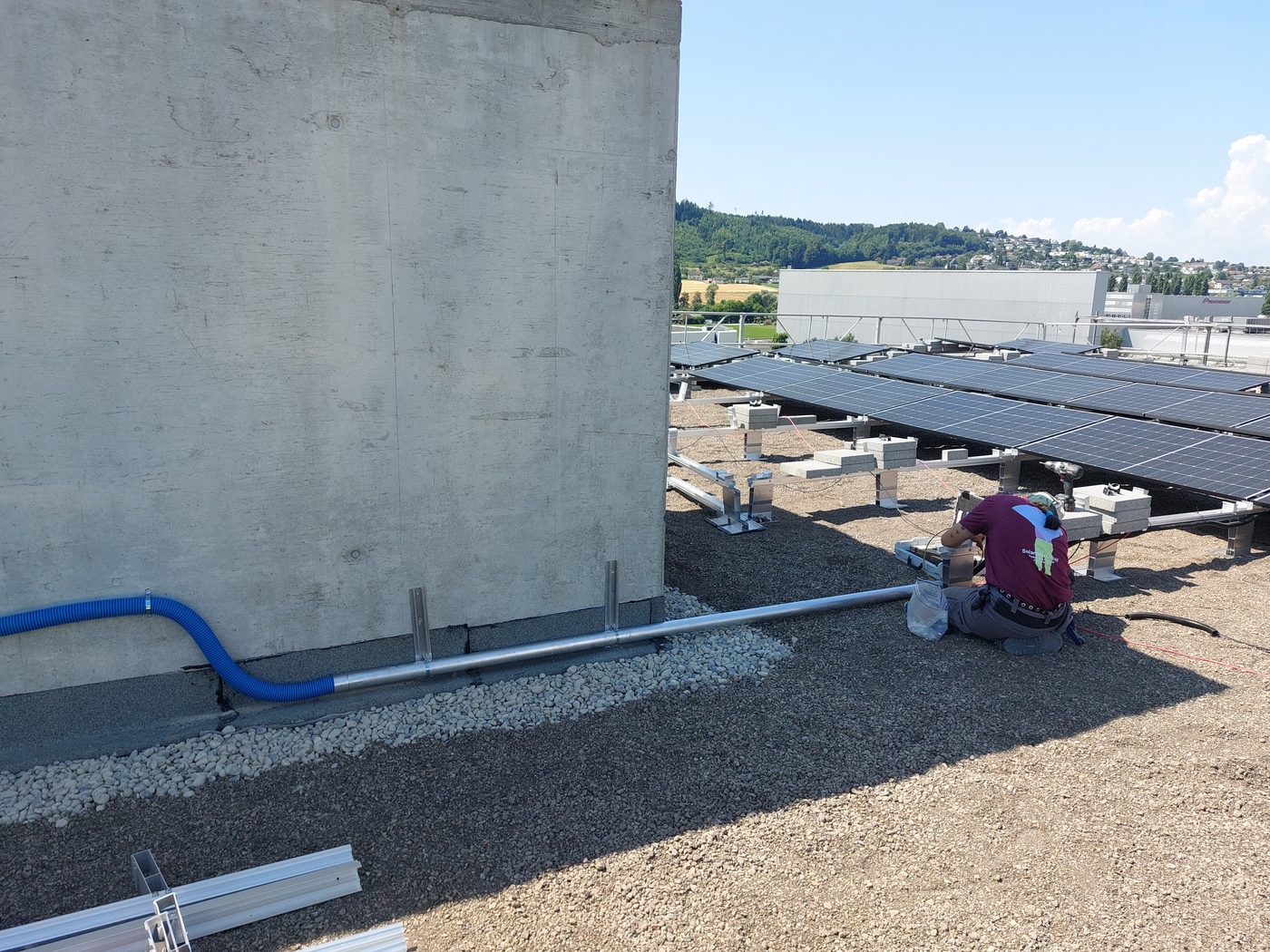 Gewerbe-Solaranlage der Quadro Bau Seeland AG in Brügg