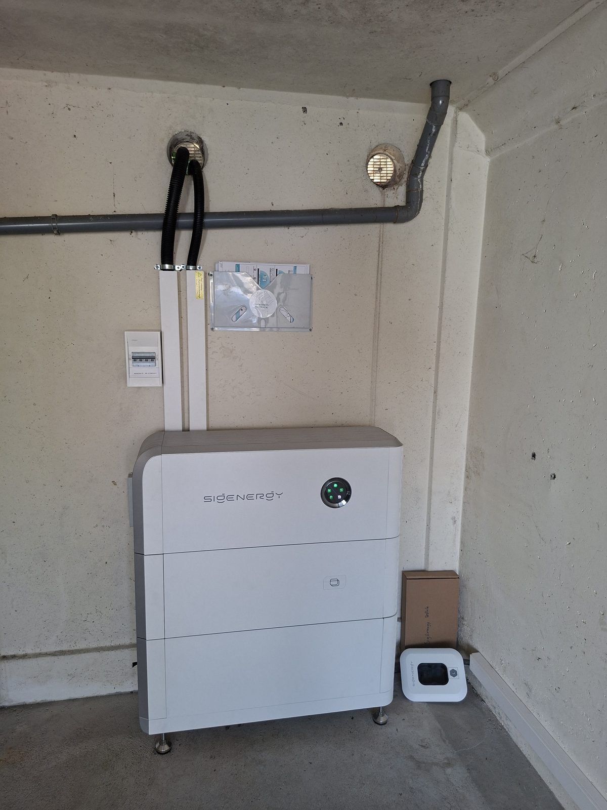 SigenStor-Speichersystem im Keller des Einfamilienhauses in Münchenbuchsee
