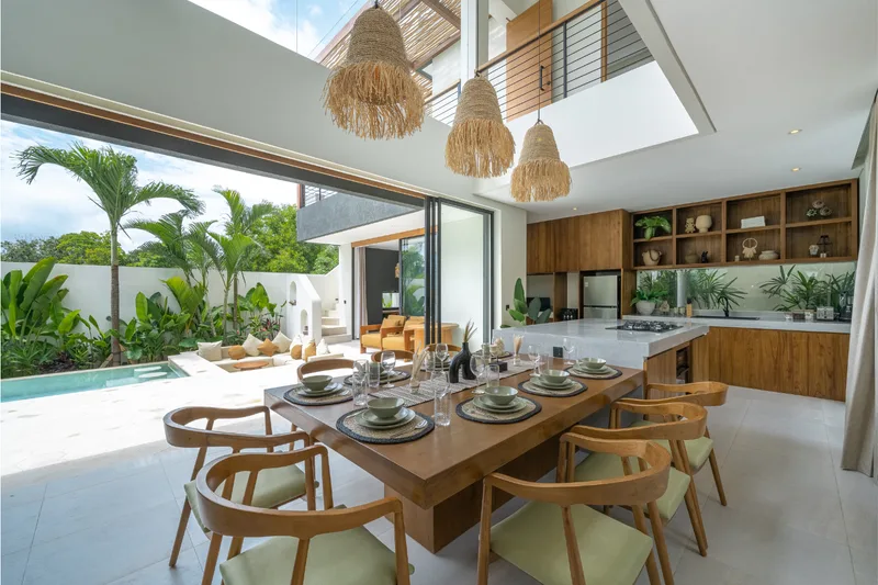 Villa Kusa — cuisine et salle à manger sur mesure, Bali — Genesis Bali