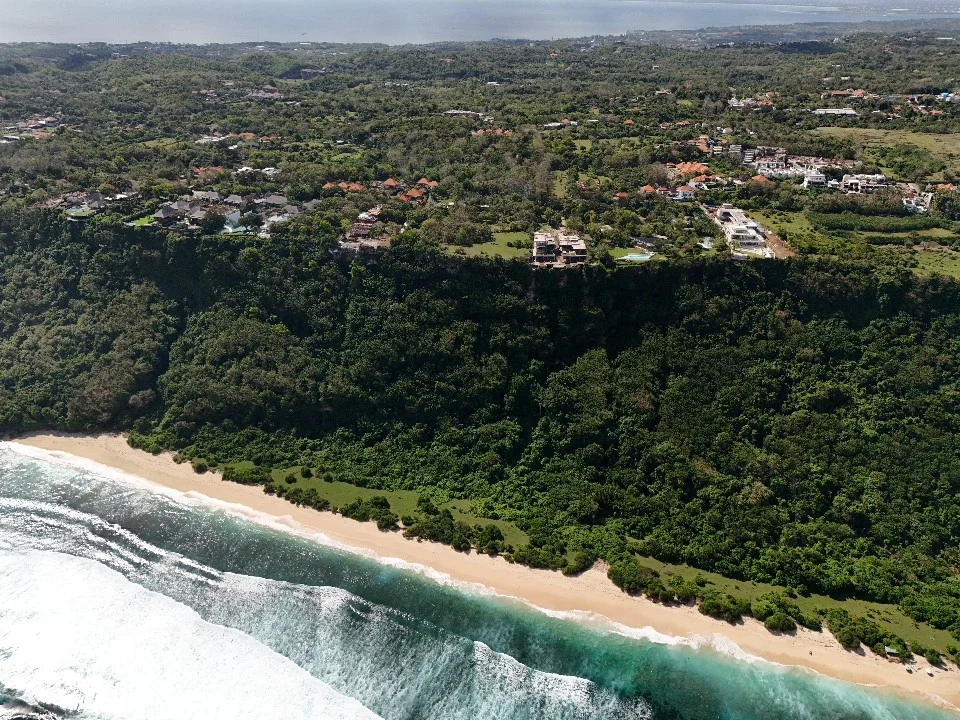 Recherche foncière Uluwatu Bali vue aérienne — Genesis Bali