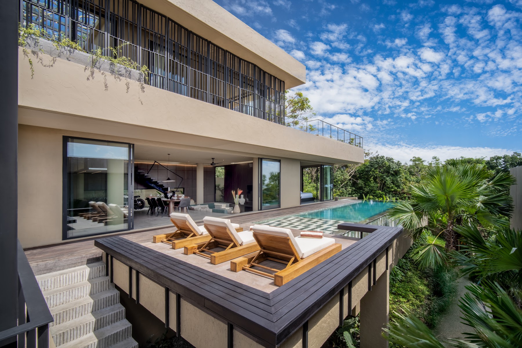 Bali Art Villas livrée par Genesis Bali, façade et piscine à Uluwatu