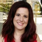 Profile picture of Bist Europa COO to illustrate who left the positive review about Polaris Media. Woman with dark brown hair