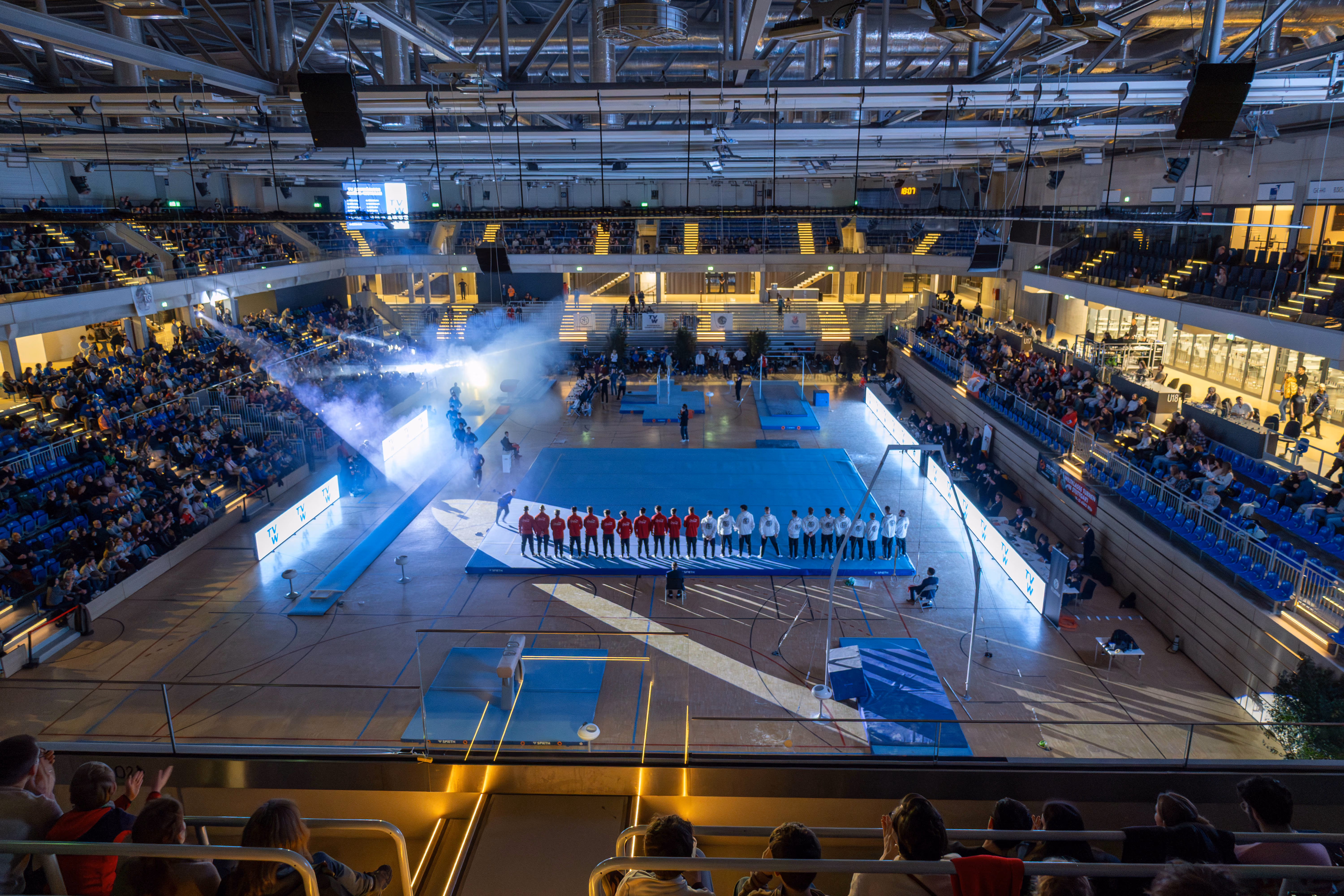 Turnerin beim DTL-Finale