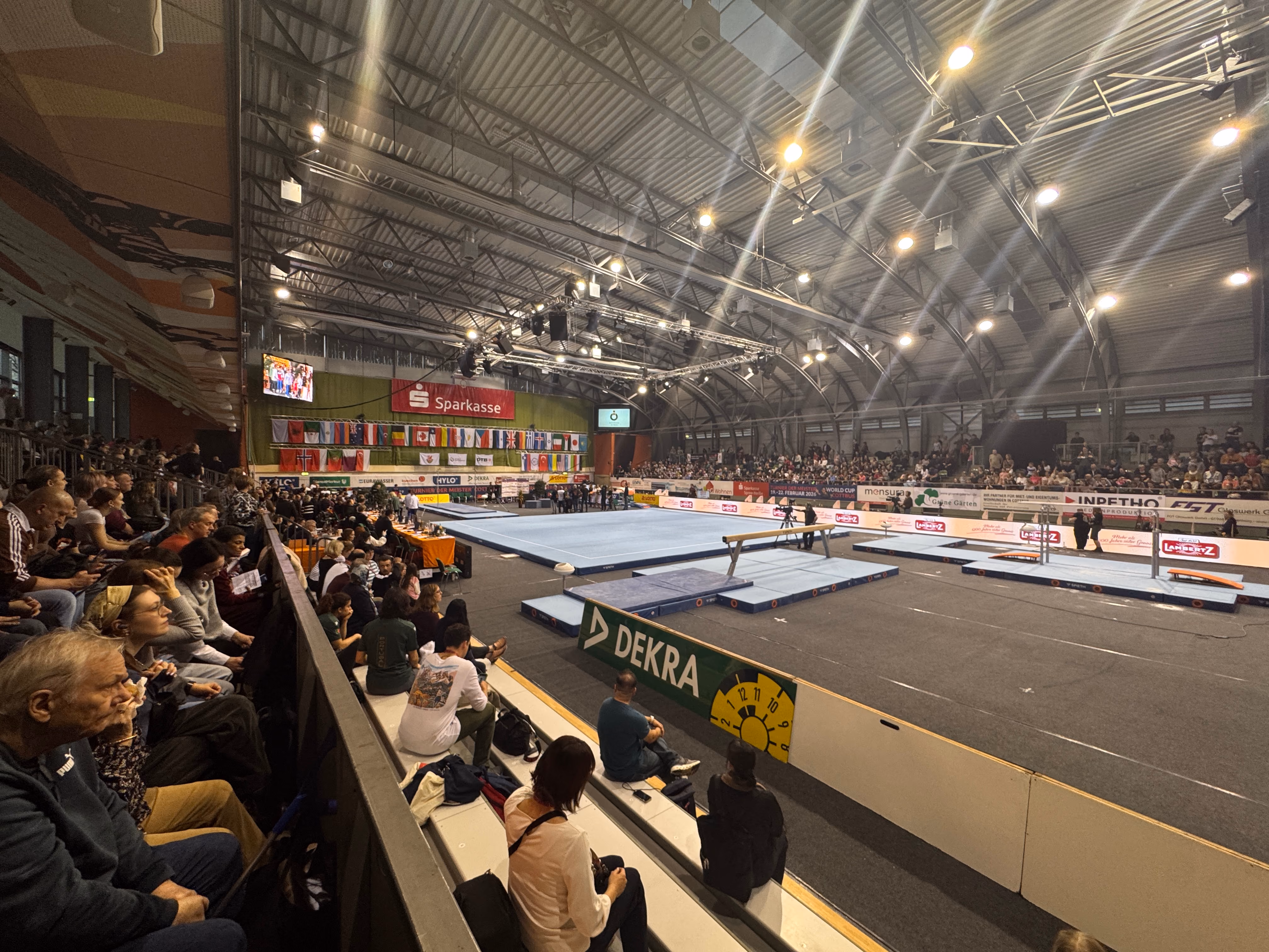 Blick in die Lausitz Arena in Cottbus während des Turniers der Meister