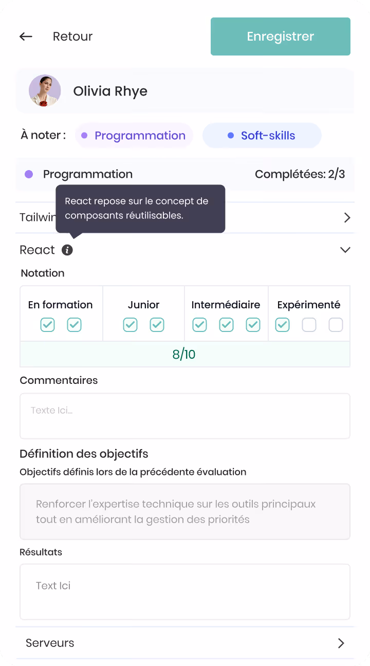 Formulaire Vacances montrant les champs pour journées de maladie payées, absences permises par année, vacances permises par année, nombre d'heures par jour et date de renouvellement annuel.