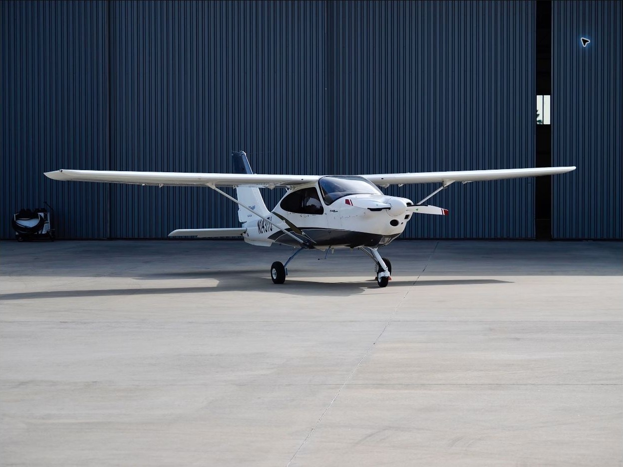 TEST listing — illustrative website image, not a real listed hangar