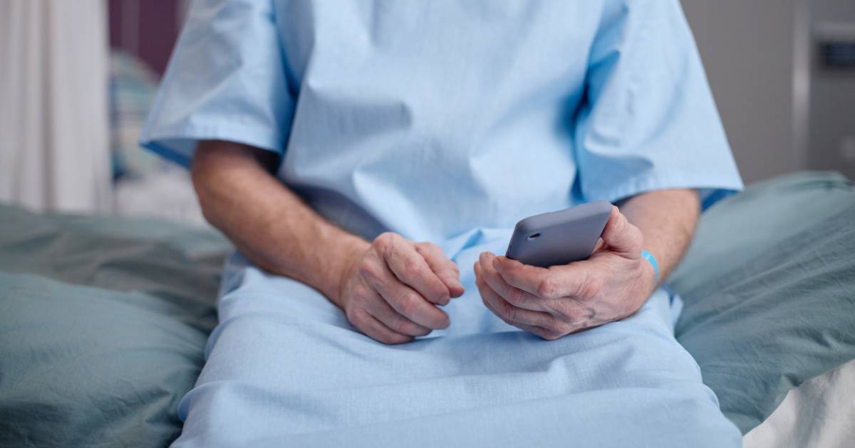 patent using phone in hospital