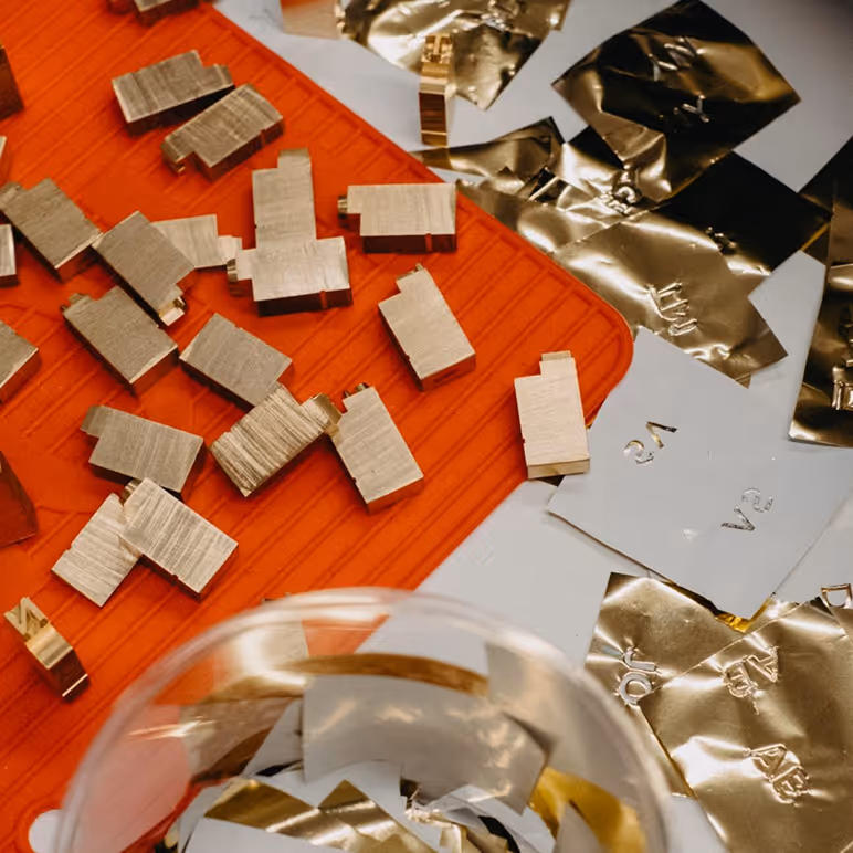 Printing folio and paper