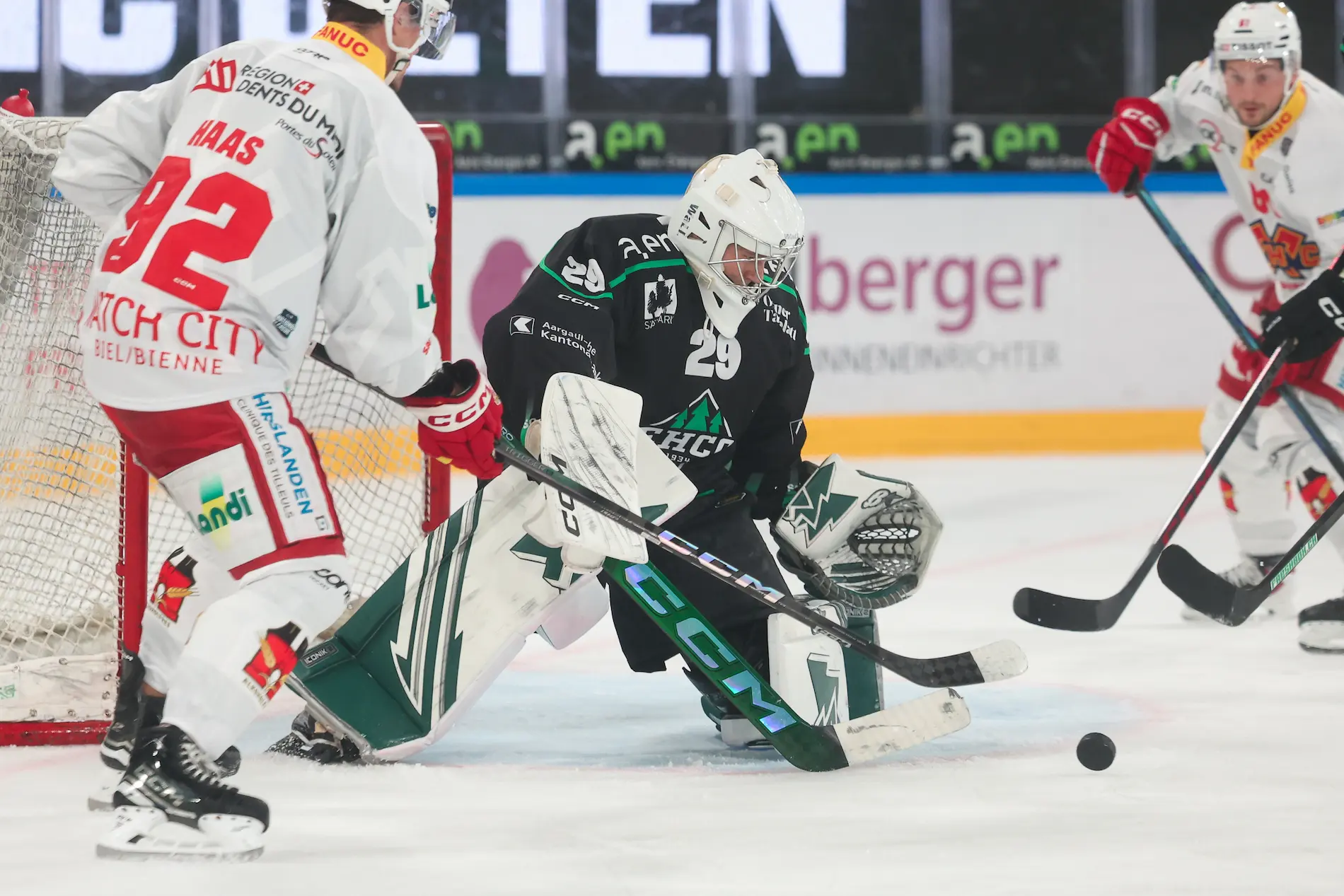 Willkommen beim EHC Olten – grünweisse Leidenschaft seit 1934. Aktuelle News, Spielplan, Tickets und mehr zur Sky Swiss League.