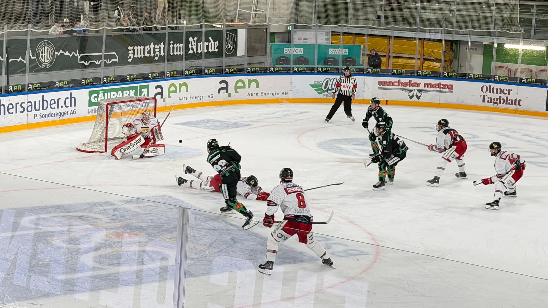 Willkommen beim EHC Olten – grünweisse Leidenschaft seit 1934. Aktuelle News, Spielplan, Tickets und mehr zur Sky Swiss League.