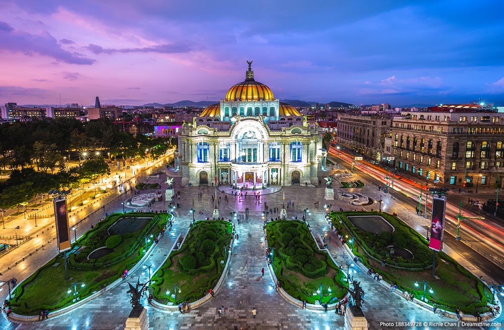 Panoramic view of the Mexico City skyline and Paseo de la Reforma representing Mexico as a leading North American business and manufacturing hub.