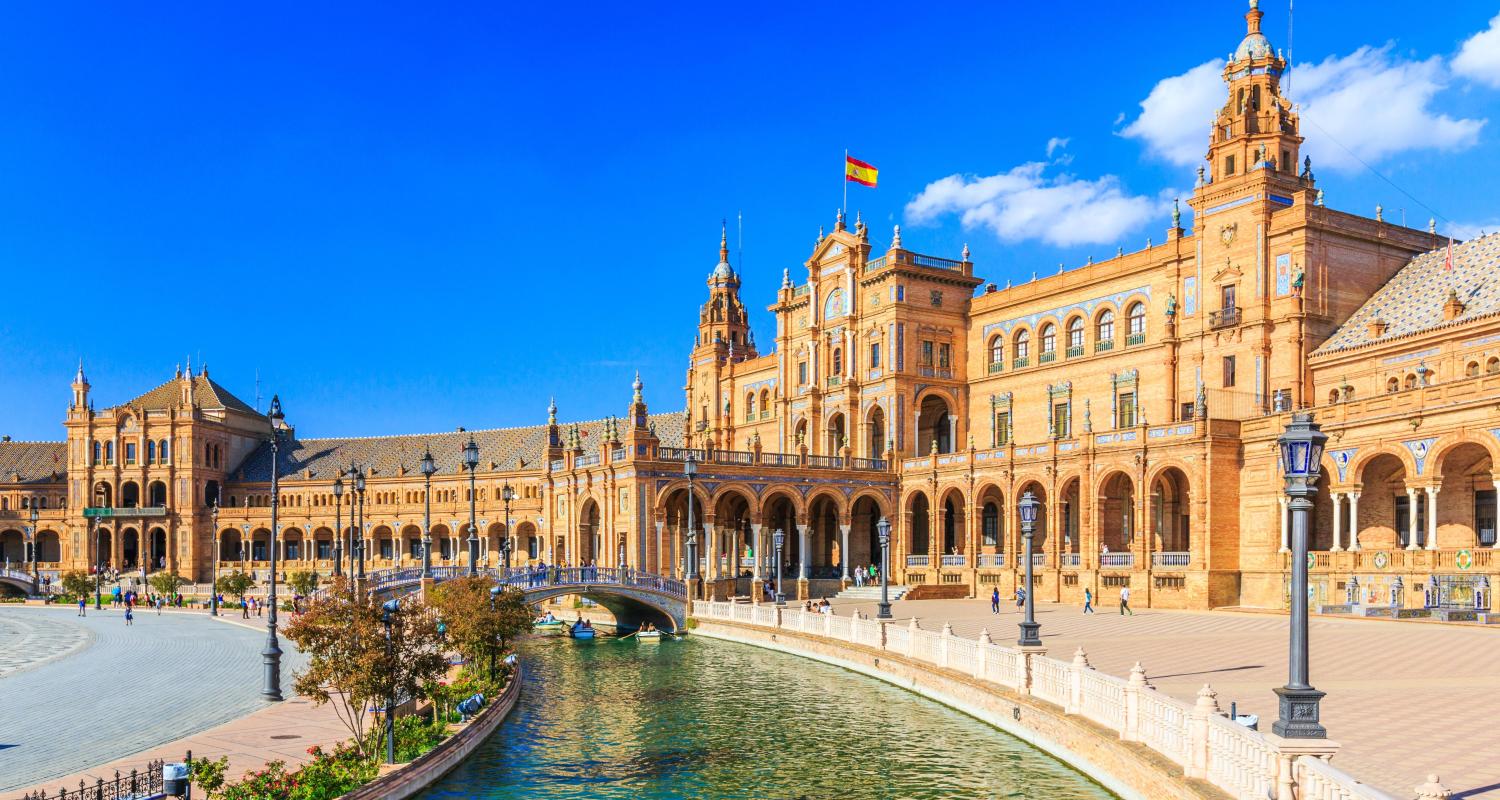 Historical and modern architecture in Madrid highlighting the infrastructure for investment and SL company formations.