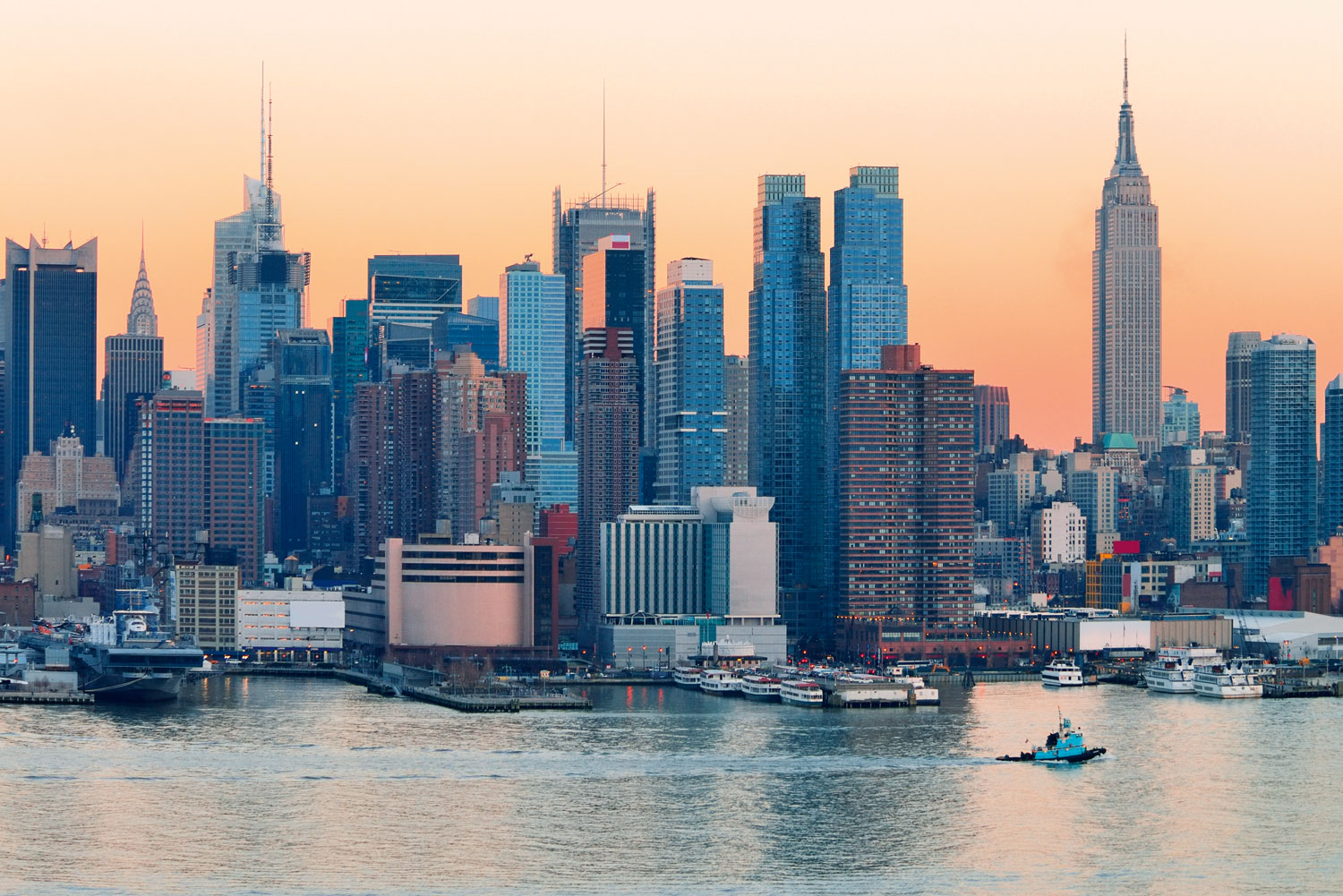 High-end residential and urban landscape in Miami reflecting the quality of life and business-friendly environment for international investors.