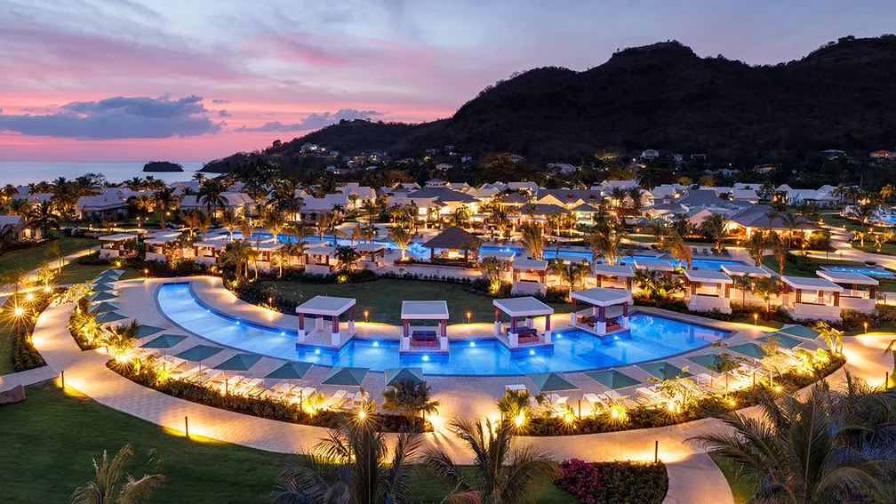 Panoramic view of the Grenadines islands and turquoise waters representing the affordable citizenship by investment and luxury yachting lifestyle.