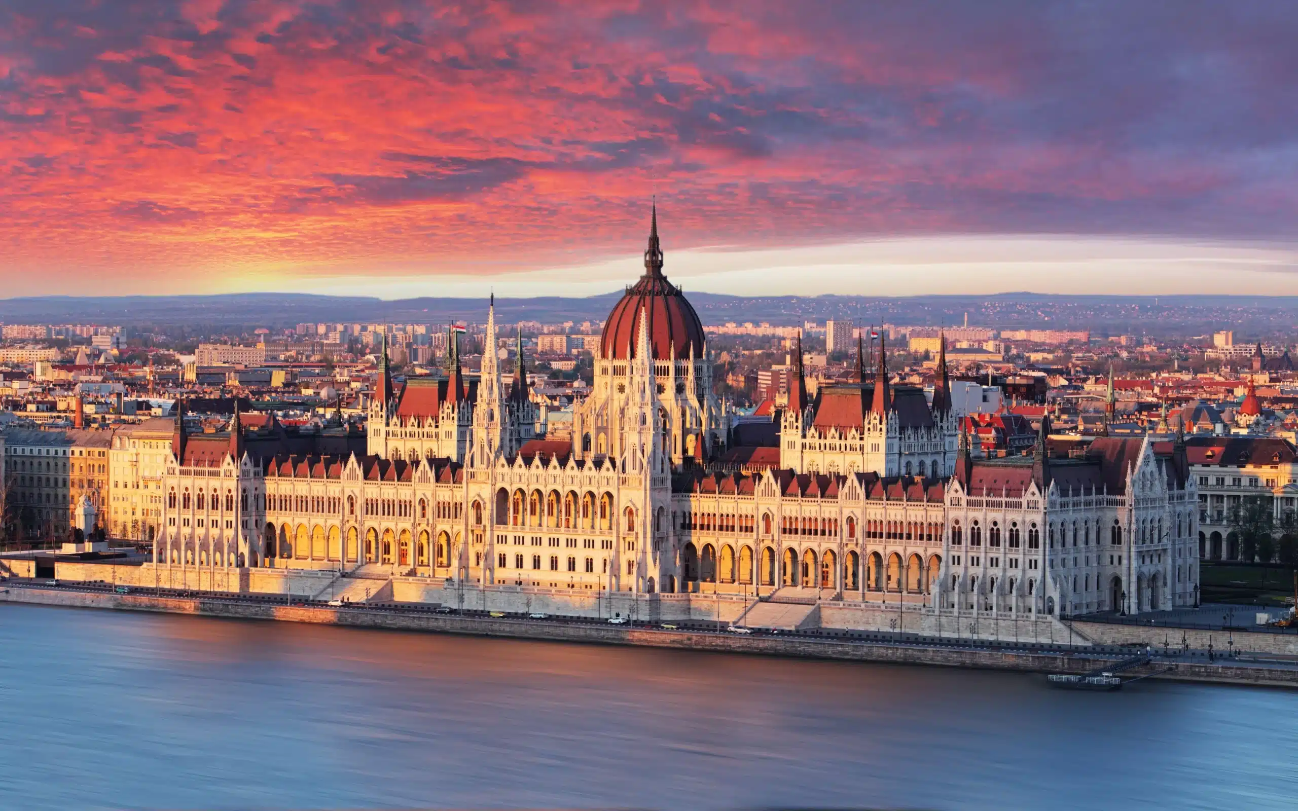 Scenic cityscape of Budapest representing the high quality of life and strategic Central European location for global entrepreneurs.