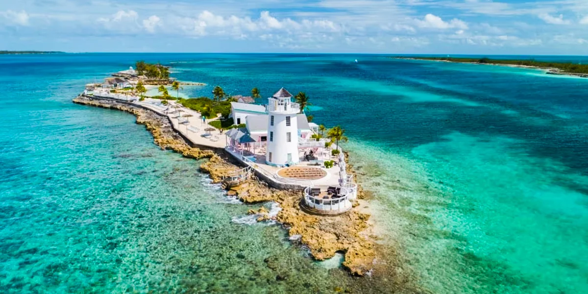 Aerial view of the turquoise waters and luxury developments in the Bahamas representing its status as a premier tax-free jurisdiction.