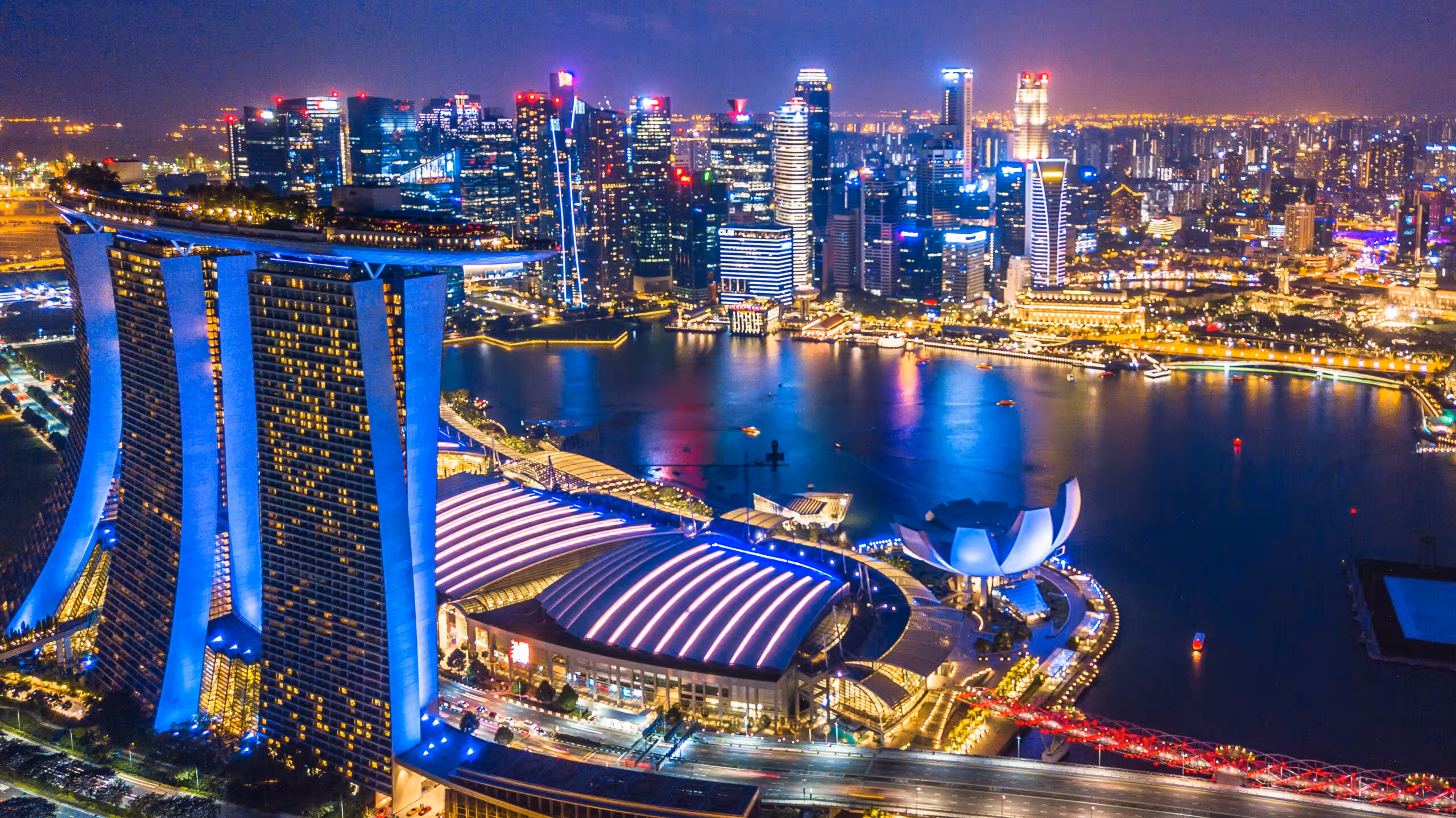 Professional view of a modern Singaporean workspace illustrating the tax efficiency and elite venture capital ecosystem available for global entrepreneurs.