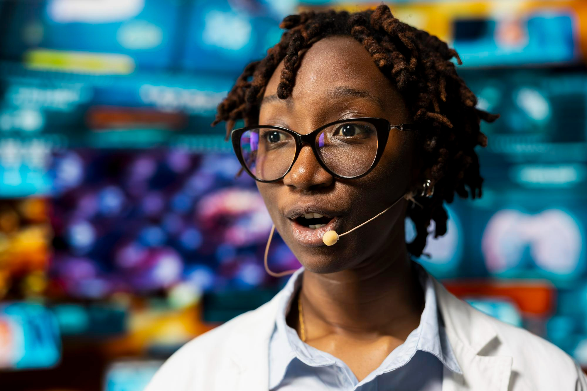 image of customer service area for a trucking company