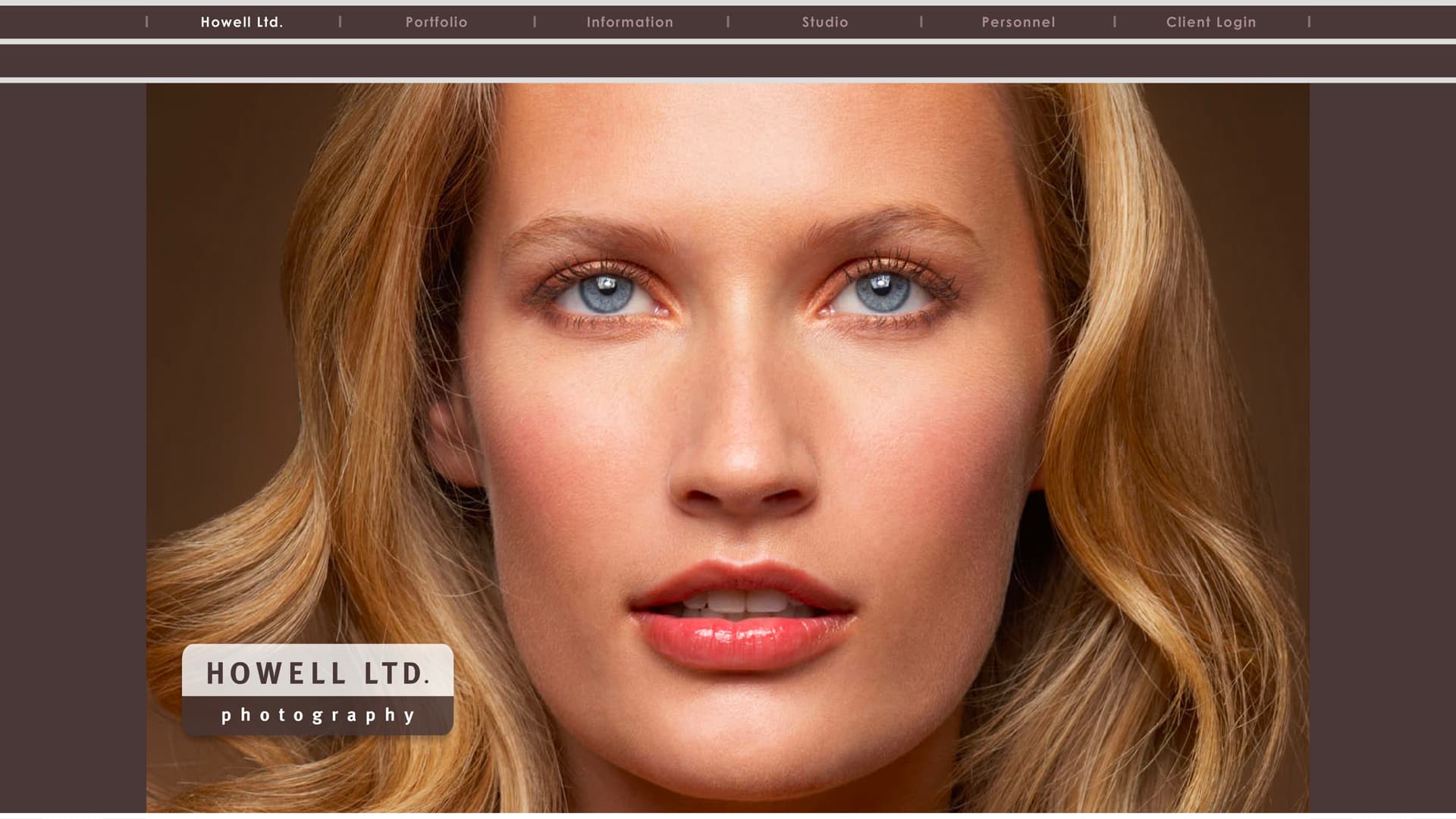 tattoo artist workstation