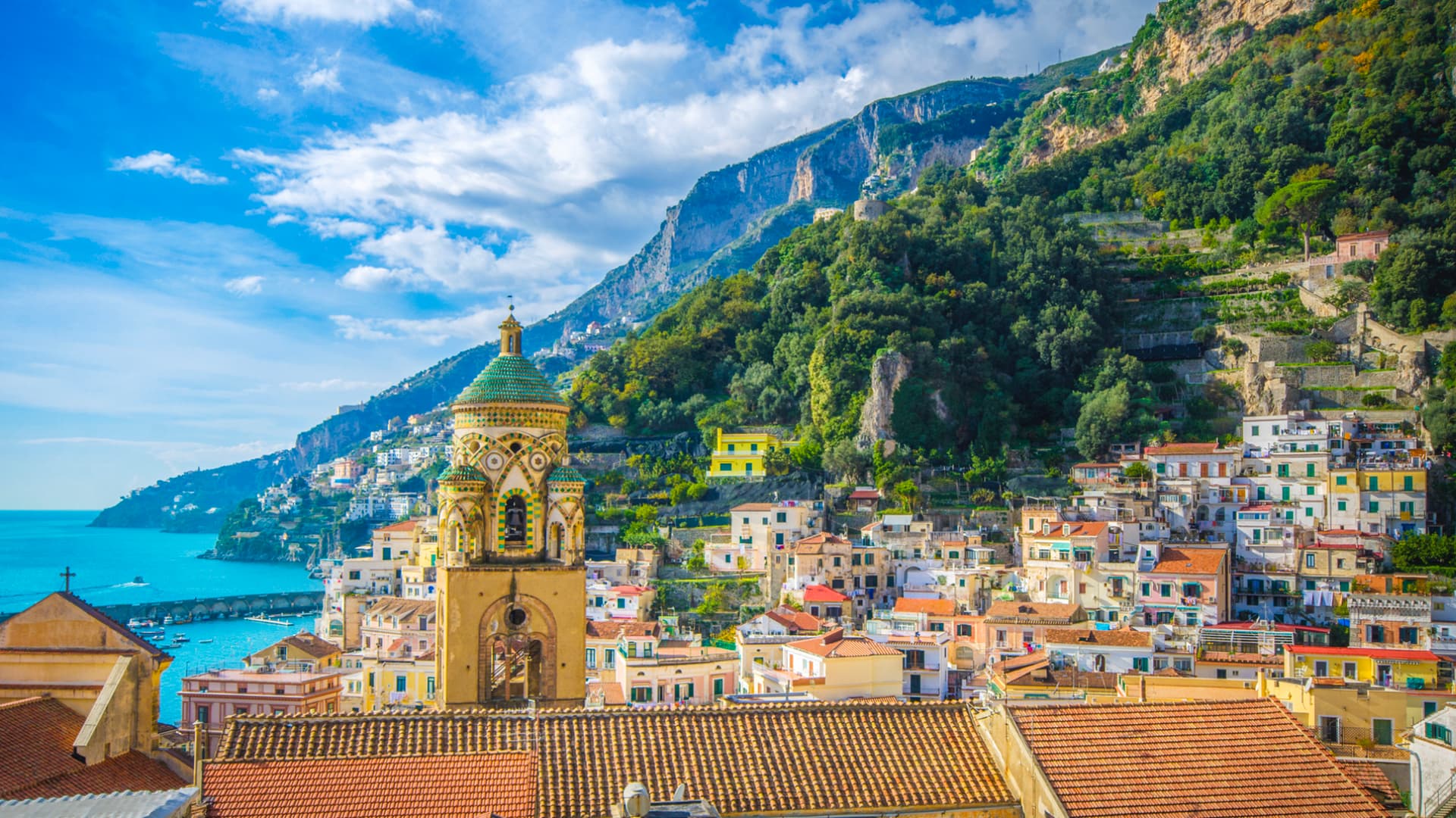 tattoo artist workstation