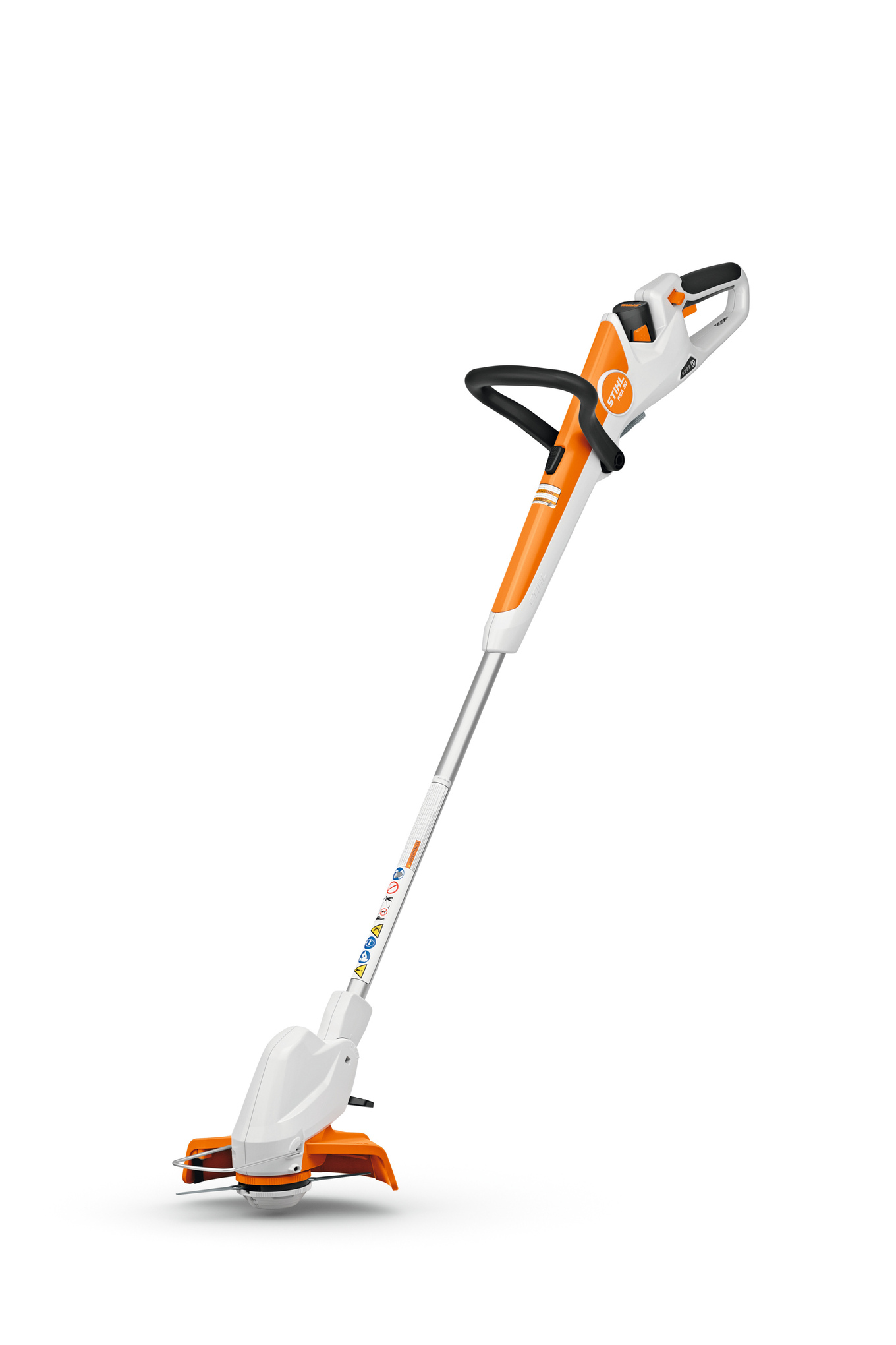 The first 2-in-1 trimmer and edger in the AS Battery System features a telescoping shaft and adjustable mowing head for ergonomic positioning.