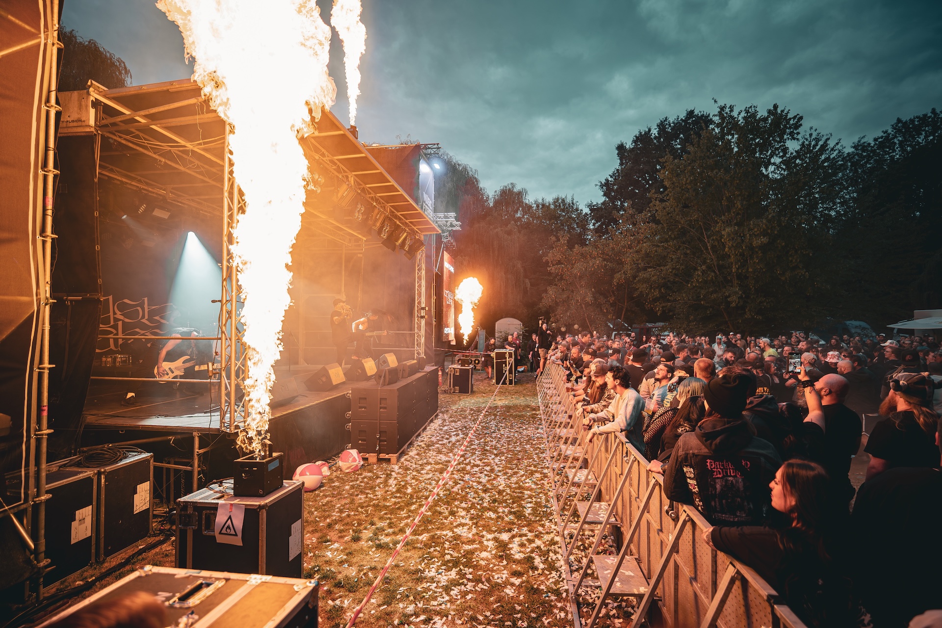 image of concert crowd