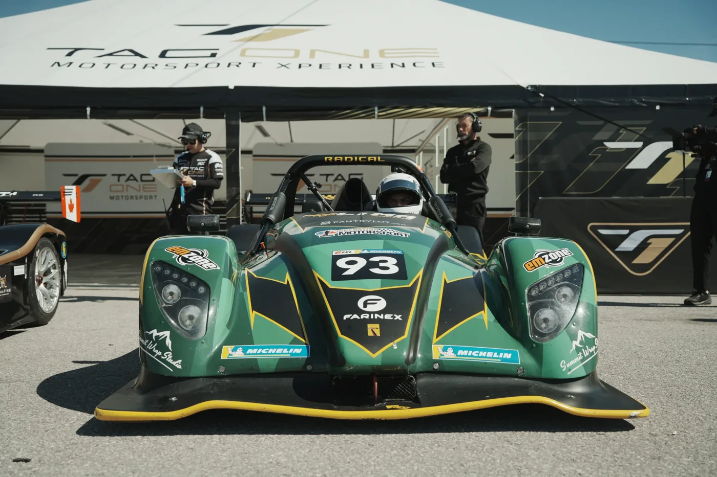 Radical SR3 XXR numéro 93 de John Benoualid, livrée verte et or