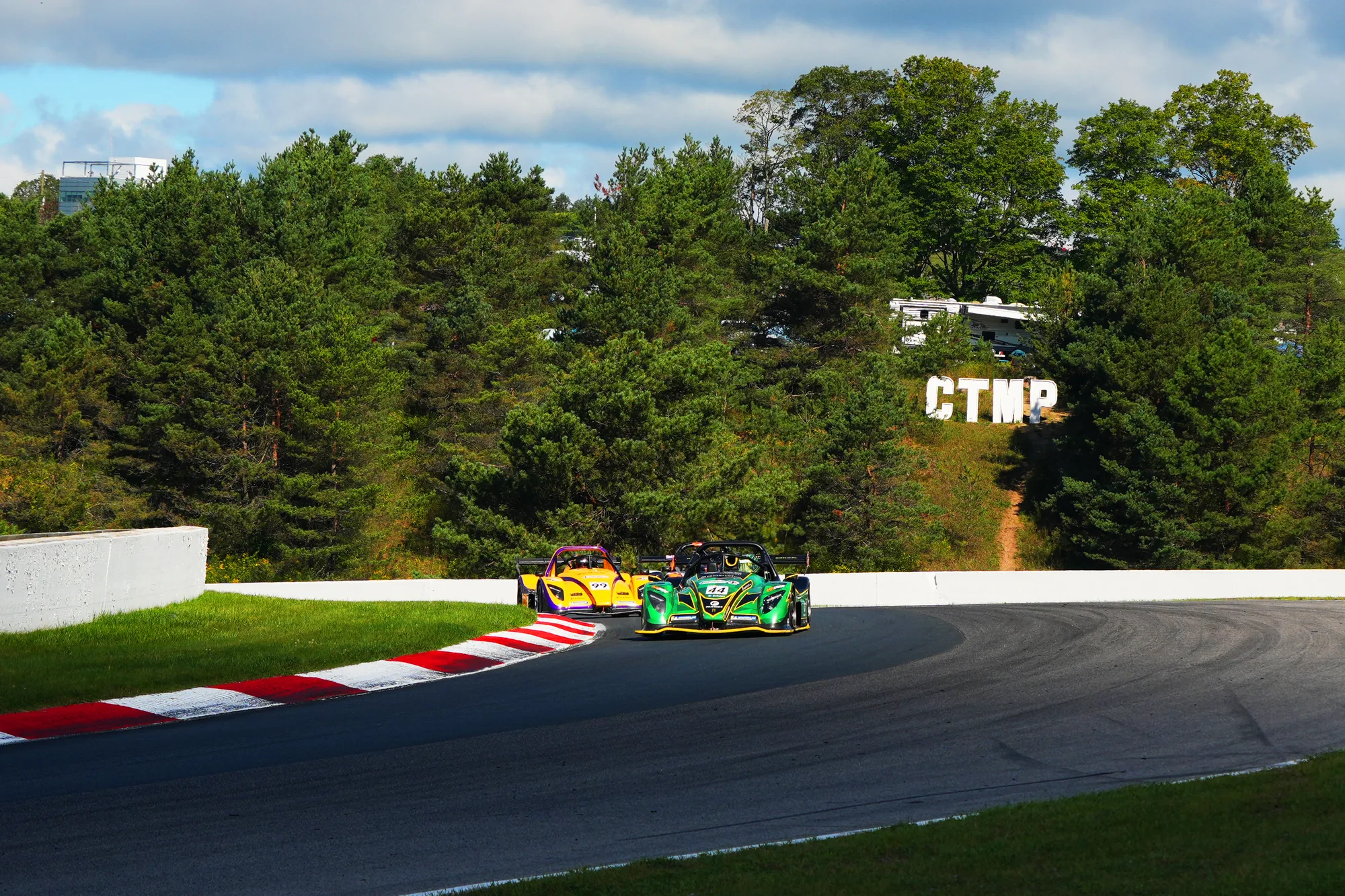 La Radical #44 de Cédric Ohayon en piste au Canadian Tire Motorsport Park