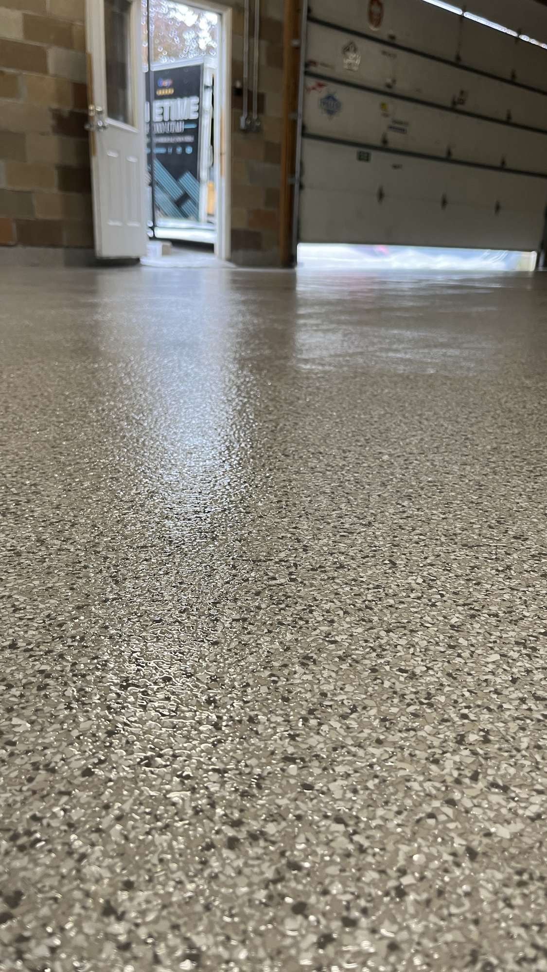 Residential flake epoxy floor coating by Lifetime Coatings in Utah