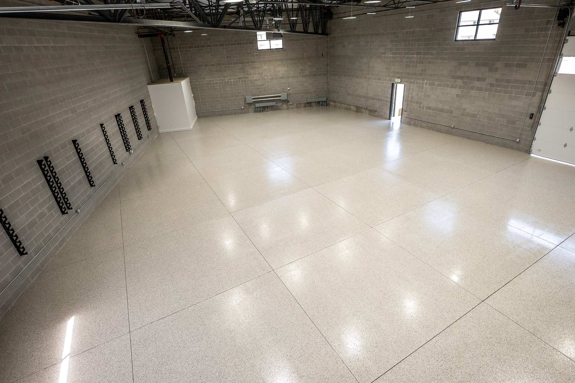 Residential flake epoxy floor coating by Lifetime Coatings in Utah